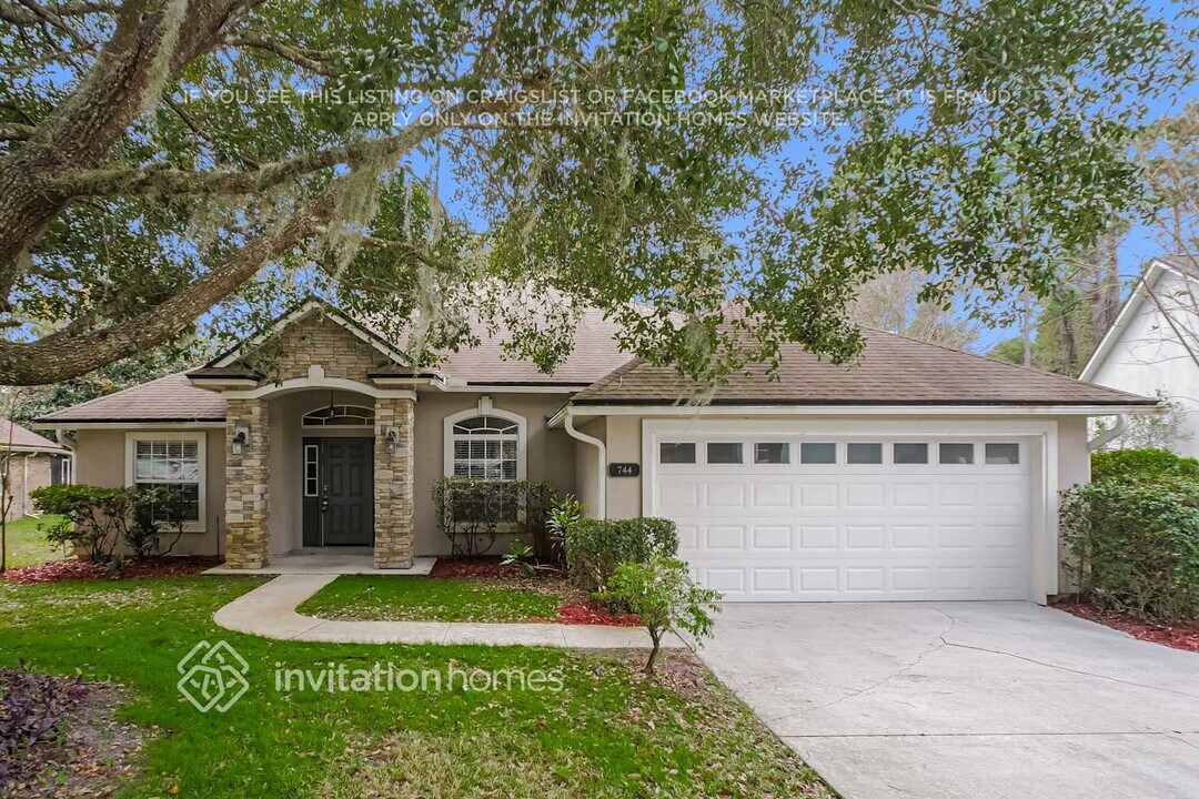744 S Heritage Creek Way in St. Augustine, FL - Foto de edificio
