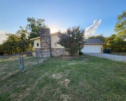 4121 Apache Trl in Flower Mound, TX - Building Photo