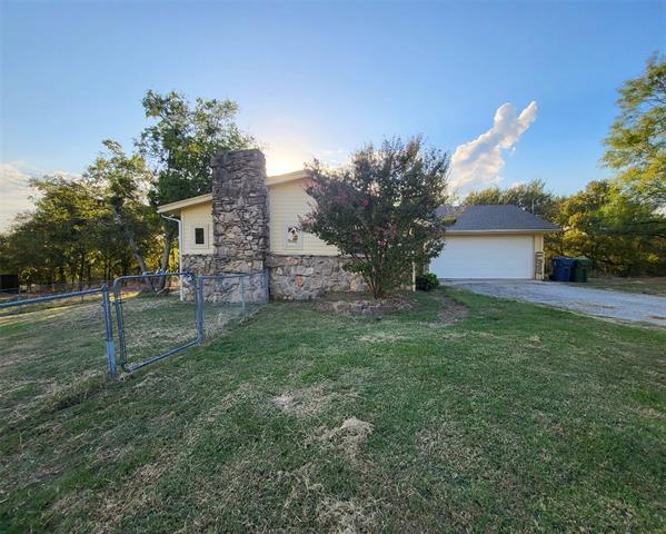 property at 4121 Apache Trl