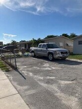 6181 SW 41st Ct in Davie, FL - Building Photo - Building Photo