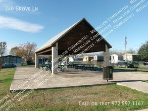 246 Grove Ln in New Braunfels, TX - Building Photo - Building Photo