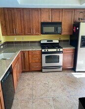 54673 Oak-Hill in La Quinta, CA - Building Photo - Building Photo
