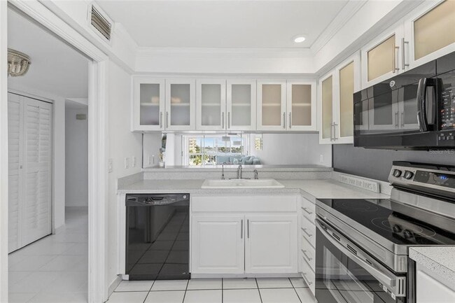 105 Island Way in Clearwater, FL - Building Photo - Building Photo
