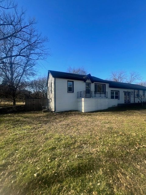 property at 30 E Thompson Ln