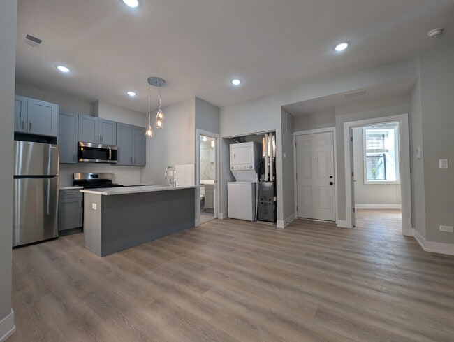 property at 423 W Belden Ave