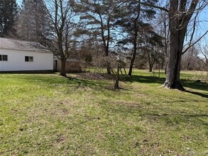 413 Bridson St in Fenton, MI - Building Photo - Building Photo