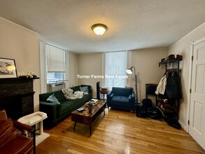 516 E Broadway, Unit 1 in Boston, MA - Building Photo - Building Photo