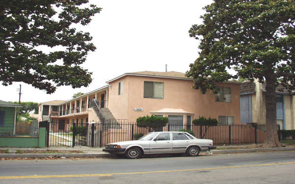 1929 Magnolia Ave in Long Beach, CA - Foto de edificio