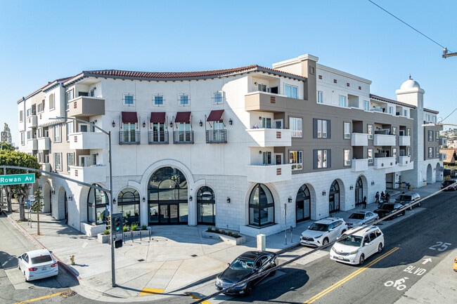 El Nuevo Amanecer Apartments in Los Angeles, CA - Foto de edificio - Building Photo