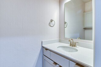 924 Varenna Ct in Norman, OK - Building Photo - Building Photo