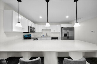 901 Albany Ave in Lehigh Acres, FL - Building Photo - Building Photo