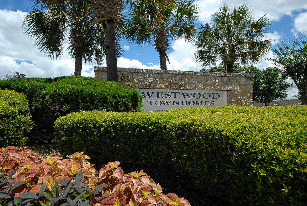 Westwood Townhomes in Georgetown, TX - Building Photo