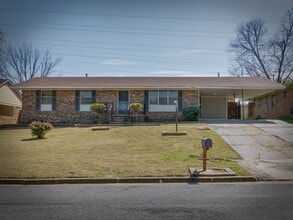 1979 Kilarney Ave in Memphis, TN - Building Photo - Building Photo