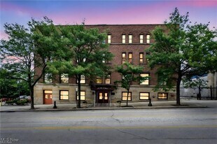 1133 W 9th St in Cleveland, OH - Building Photo