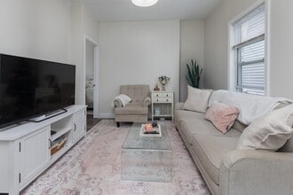 100 H St in Boston, MA - Building Photo - Building Photo