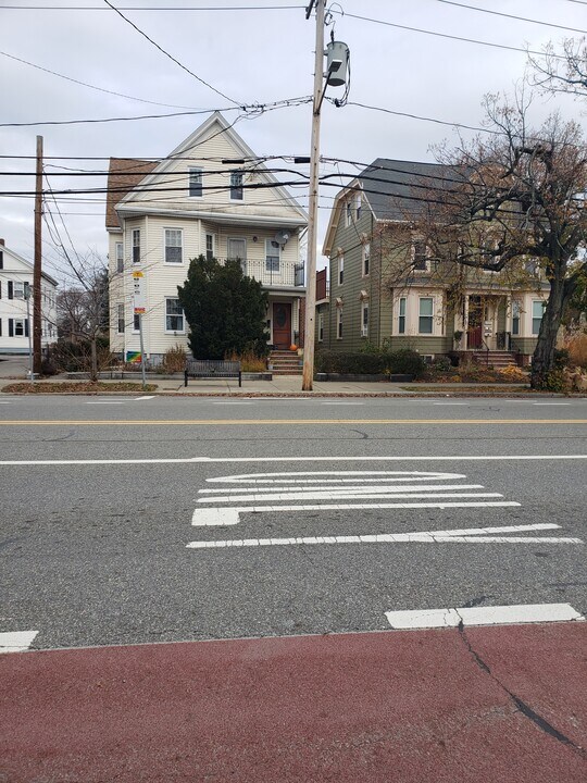 97 Massachusetts Ave, Unit 3 in Arlington, MA - Foto de edificio