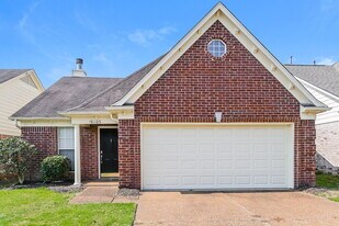 10105 Cross Ridge Rd in Cordova, TN - Building Photo