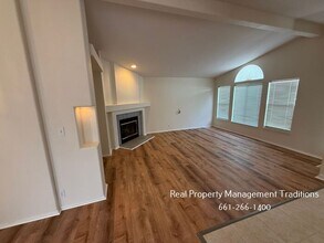 33105 Santiago Rd in Acton, CA - Building Photo - Building Photo