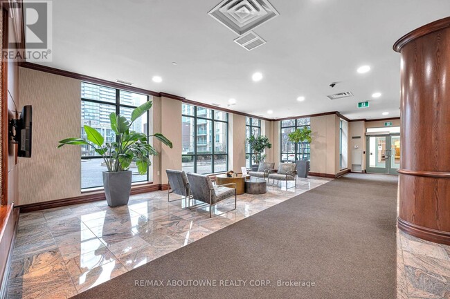 206-226 OLIVE Ave in Toronto, ON - Building Photo - Building Photo