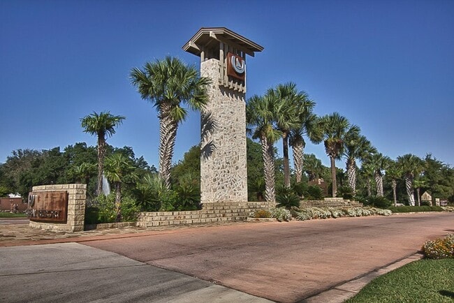 property at 207 Hi Cir N