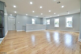 226 Park Ave in Nutley, NJ - Building Photo - Building Photo