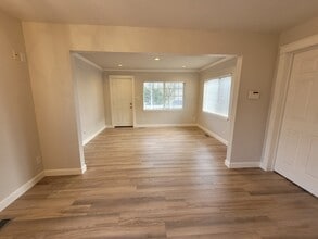 2506 State St, Unit A in Everett, WA - Foto de edificio - Building Photo