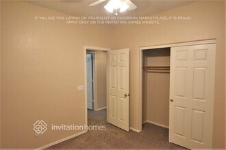 8370 W Salter Dr in Peoria, AZ - Foto de edificio - Building Photo