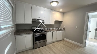 321 C St in Roseville, CA - Building Photo - Building Photo