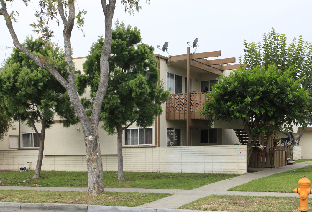 2053 S Sprague Ln in Anaheim, CA - Building Photo