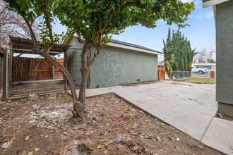 1825 Letts Ave in Corcoran, CA - Building Photo - Building Photo