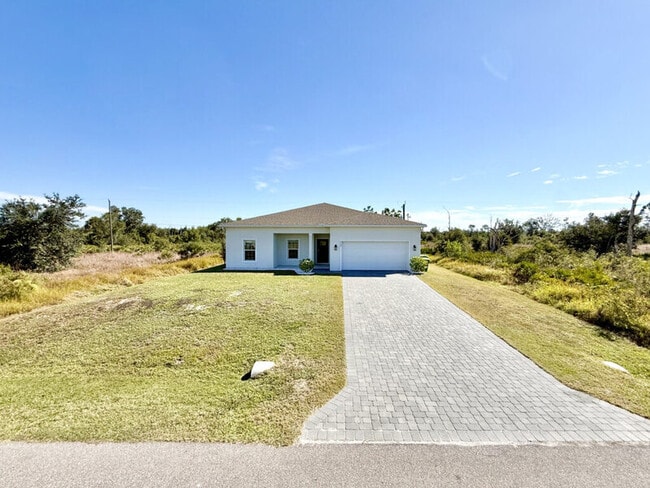 462 Omen St in Punta Gorda, FL - Building Photo - Building Photo