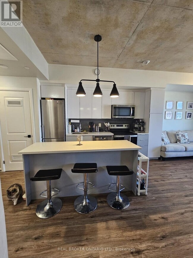 7 Erie Ave in Brantford, ON - Building Photo - Building Photo