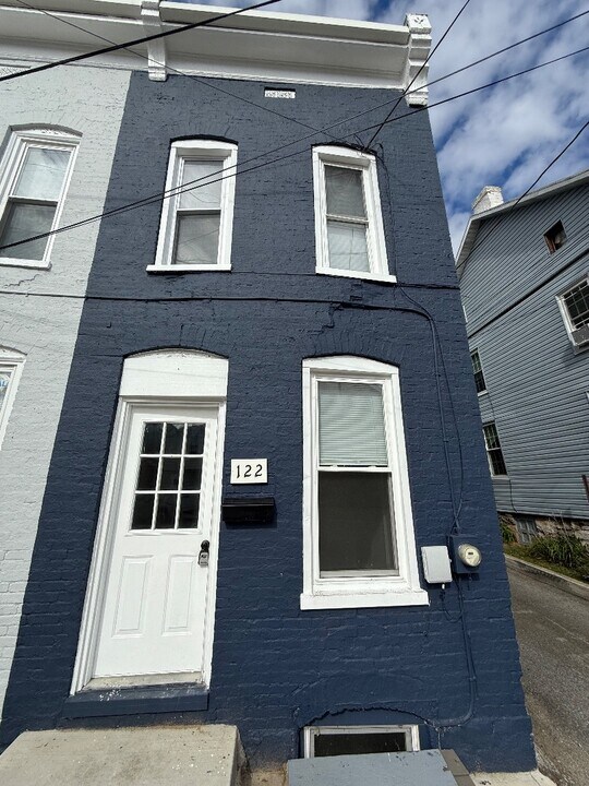 122 N Conococheague St in Williamsport, MD - Building Photo