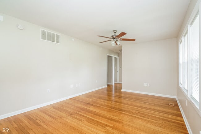 124 Rose Ln in Greenwood, IN - Building Photo - Building Photo