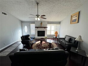 17 Hartley Woods Dr in Kennesaw, GA - Building Photo - Building Photo