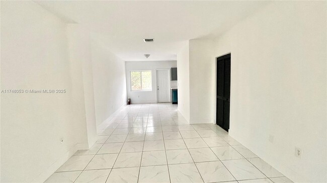 475 NW 83rd St in Miami, FL - Building Photo - Building Photo