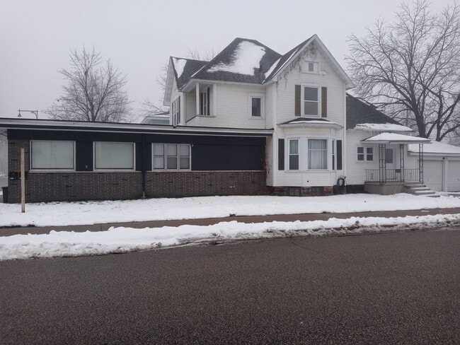 property at 1-603 1/2 N Superior Ave