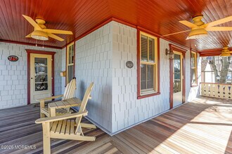 64 Asbury Ave in Ocean Grove, NJ - Building Photo - Building Photo