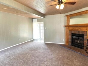9 Crossroad Dr in Fairview Heights, IL - Building Photo - Building Photo