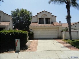 11852 Safiro Ct in Fontana, CA - Building Photo