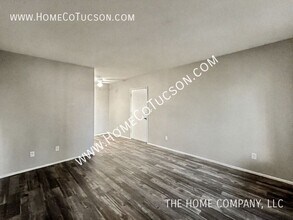 3993 N Campbell Ave in Tucson, AZ - Foto de edificio - Building Photo