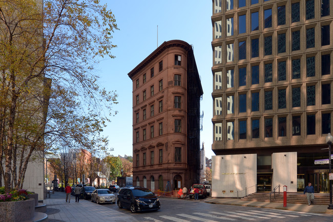 Merchant Bank Building in Providence, RI - Foto de edificio - Building Photo