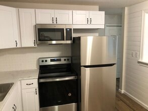 85 Old Town Rd, Unit Townhouse Tree Condos in Vernon, CT - Building Photo - Building Photo