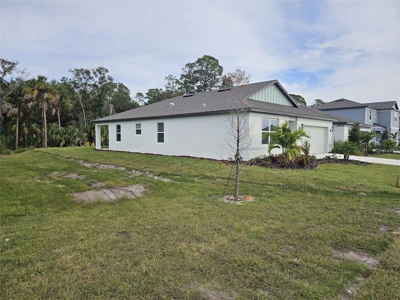 11711 Moonsail Dr in Parrish, FL - Building Photo