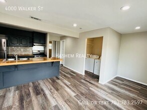 4000 Walker St in Dallas, TX - Building Photo - Building Photo