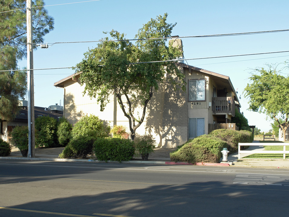 North Chestnut 6 Plex in Fresno, CA - Foto de edificio