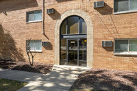 Forest Glen Condos in Lansing, IL - Foto de edificio - Building Photo