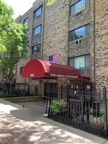 3620 N Pine Grove Ave in Chicago, IL - Building Photo