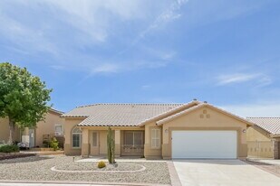 2211 Maple Shade St in Henderson, NV - Building Photo