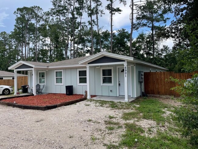 6901 Lenox Ave in Jacksonville, FL - Building Photo - Building Photo